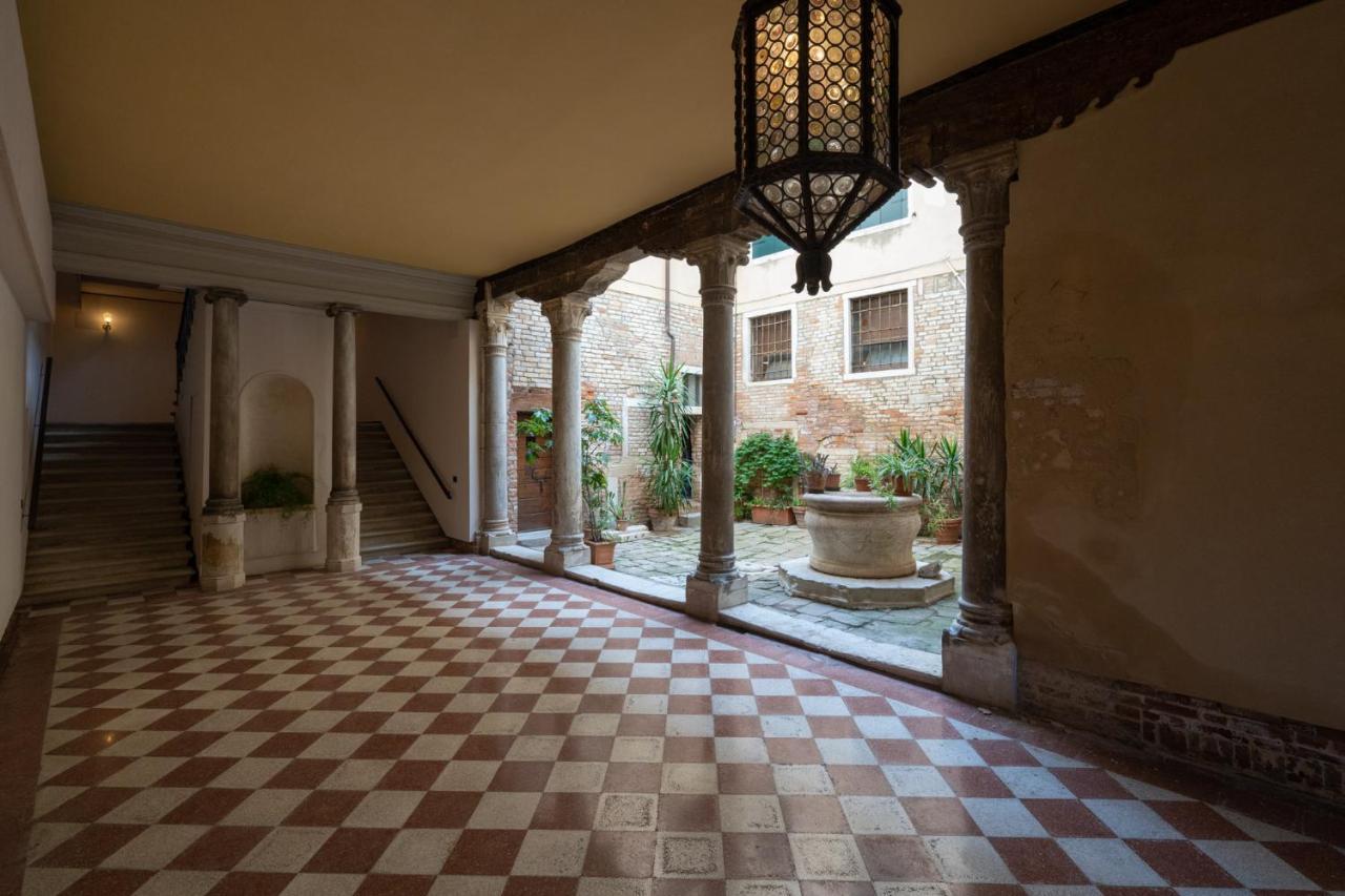 Ca' Longo Palace Damasco Venedig Exterior foto